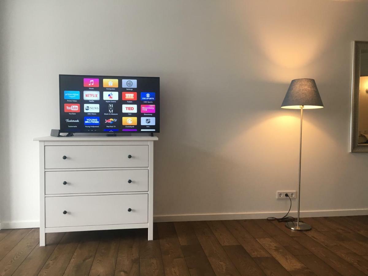 Five Star Downtown Apartment Вилнюс Екстериор снимка